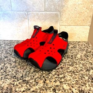 Toddler Boys Nike Sandals Size 6